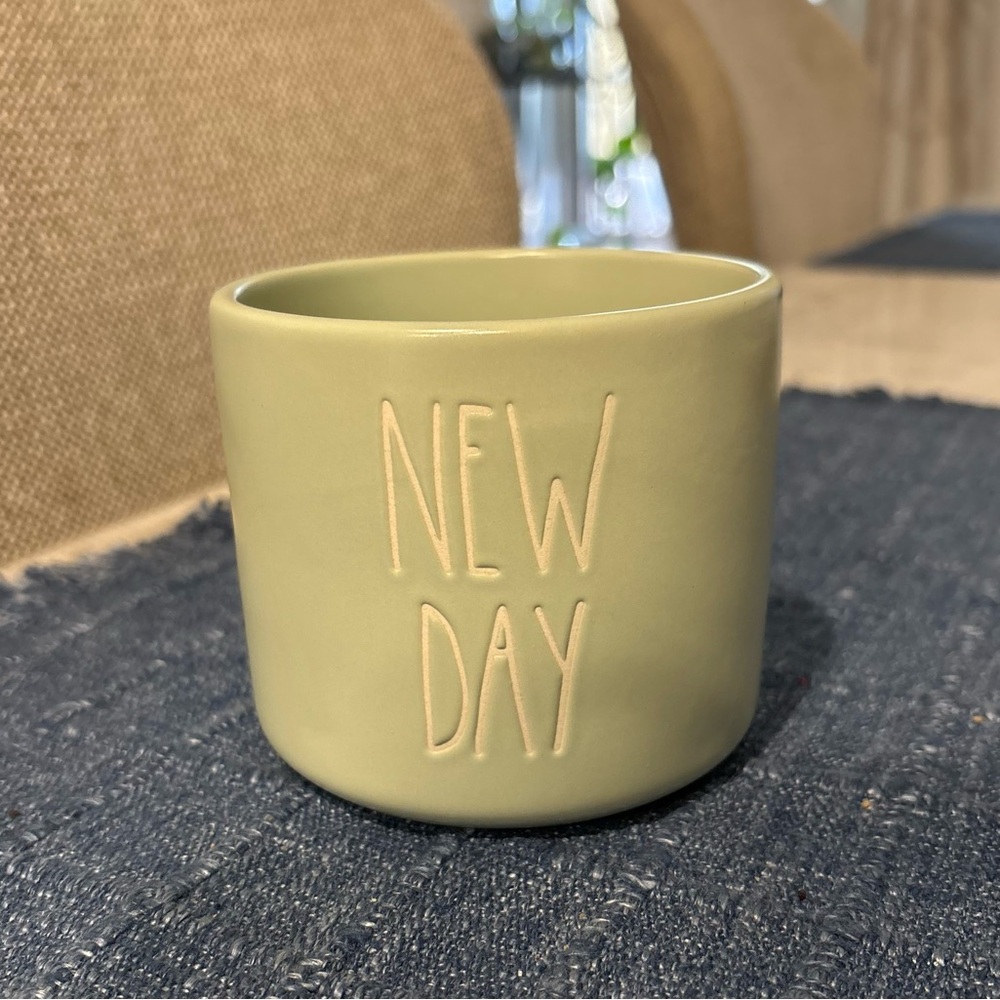 Rae Dunn 'New Day' Ceramic Planter - Picture 1 of 4